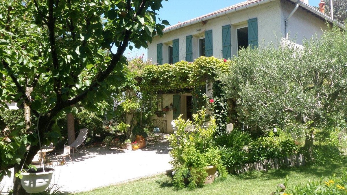 Allauch House | Bed & Breakfast in Provence, in a House/Villa - ALLAUCH near MARSEILLE