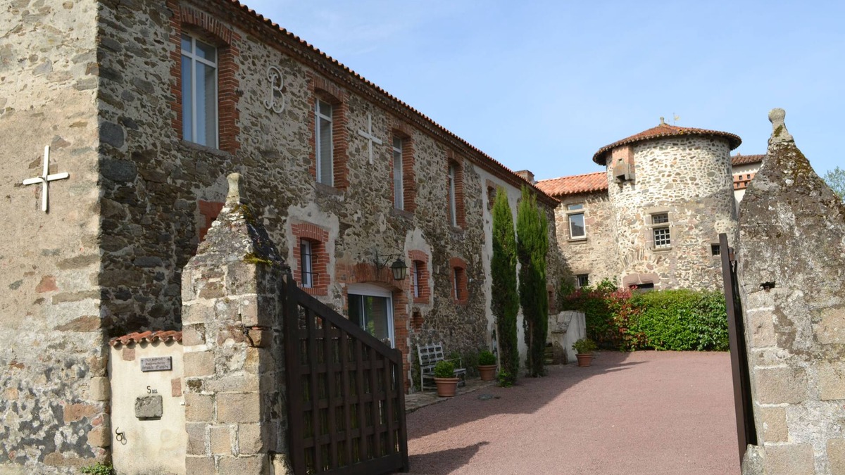 La Seguiniere Bed & Breakfast | Bed & breakfast, near La Marche du Puy du Fou