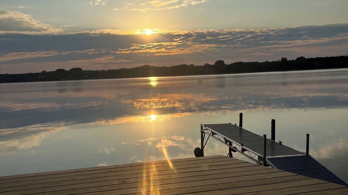 Alburg Bed & Breakfast | Bed & Breakfast on Lake ChamplainnTwo private rooms in a lake front retreat!