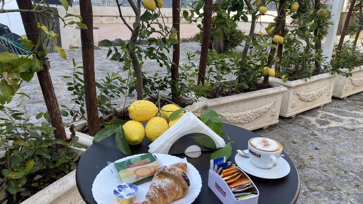 Pontone Bed & Breakfast | Bed & Breakfast Room in Amalfi Coast