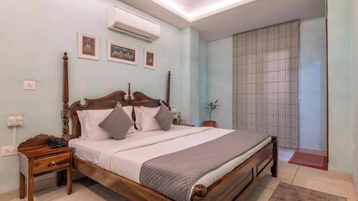 Gopalbari Apartment | Bed in 10-Bed Mixed Dormitory Room