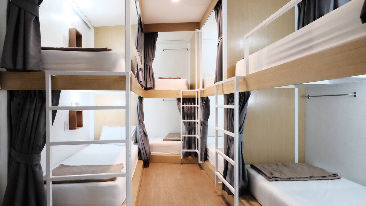 Lak Si House | Bed in 8-bed Mixed Cabin Dorm With a Shared Kitchen and a Social Area