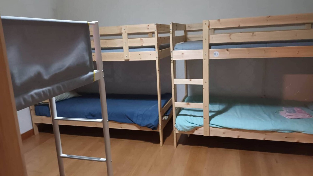 Albarraque Apartment | Bed In A 6-bed Dormitory Room 2 male And Female Mix Use