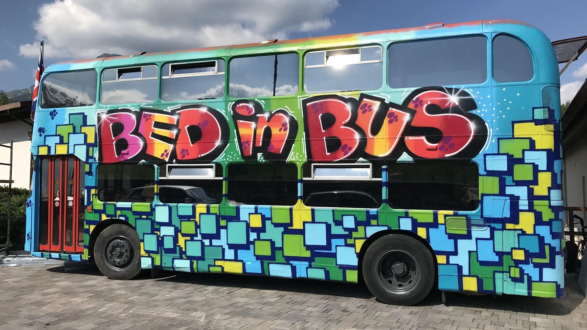 Belluno House | Bed in Bus - Luxury Belluno Dolomiti London Bus