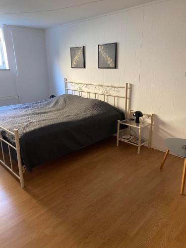 Nykobing Falster Bed & Breakfast | Bed minus breakfast Den hyggelige kælder