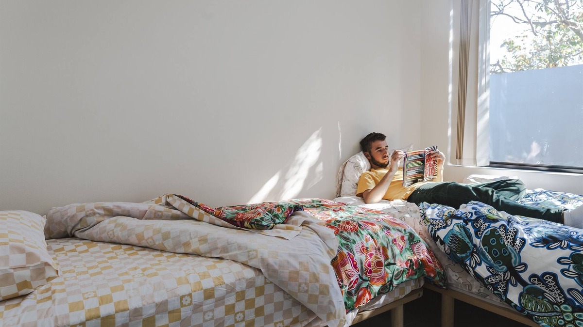 Midland Bed & Breakfast | Bedroom 3: Free WIFI, 2 Single Beds, Ceiling Fan