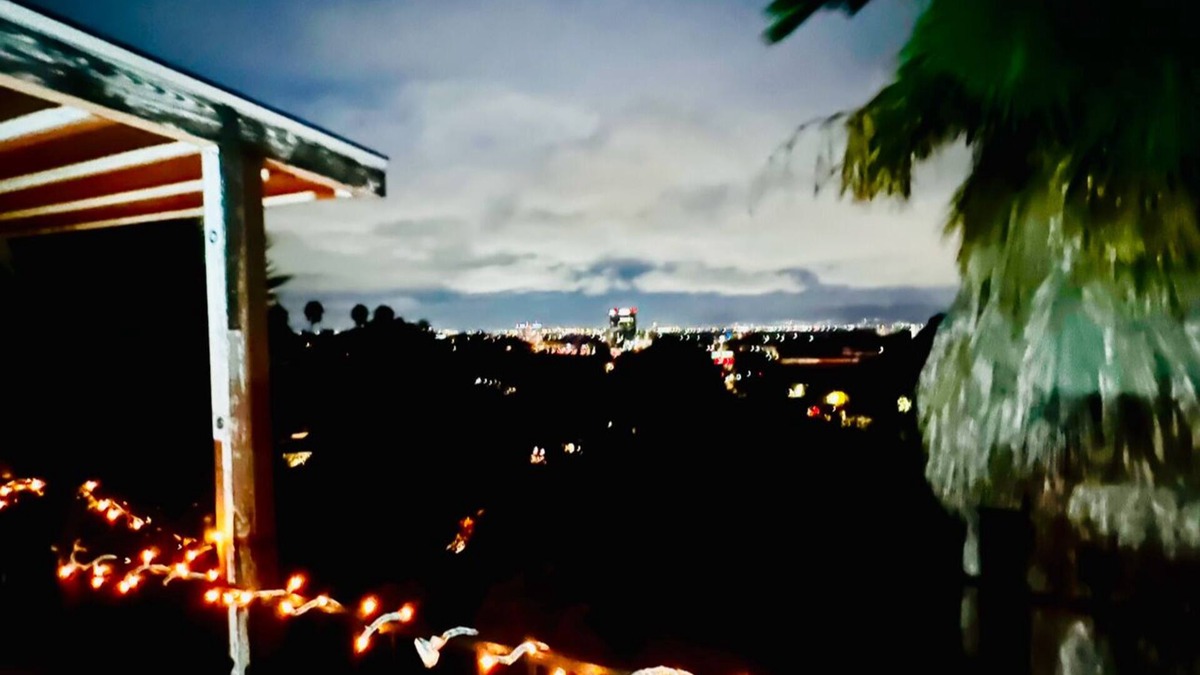 Sherman Oaks Apartment | BedRoom Rental Females Estate Home View Pool Un/Furnished Short/Long