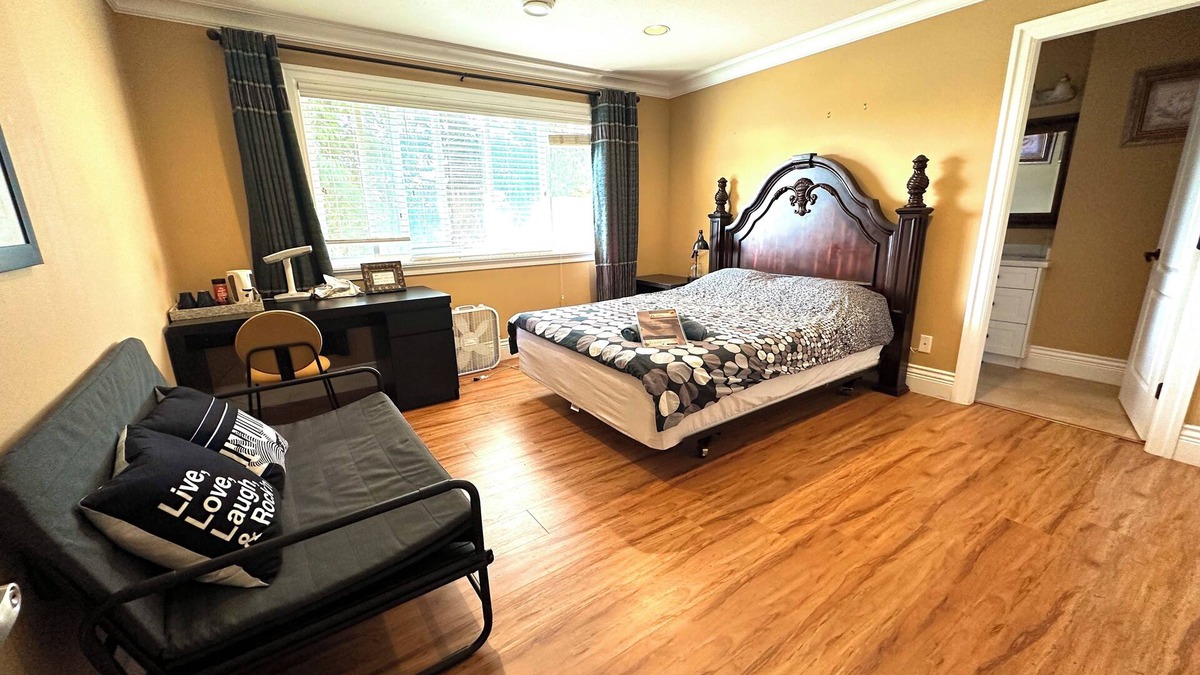 Richmond Bed & Breakfast | bedrooms with private bedrooms in charming Richmond with WiFi close to YVR