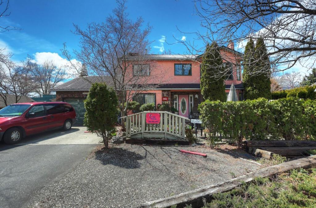 South Central Bed & Breakfast | Beds By the Bridge