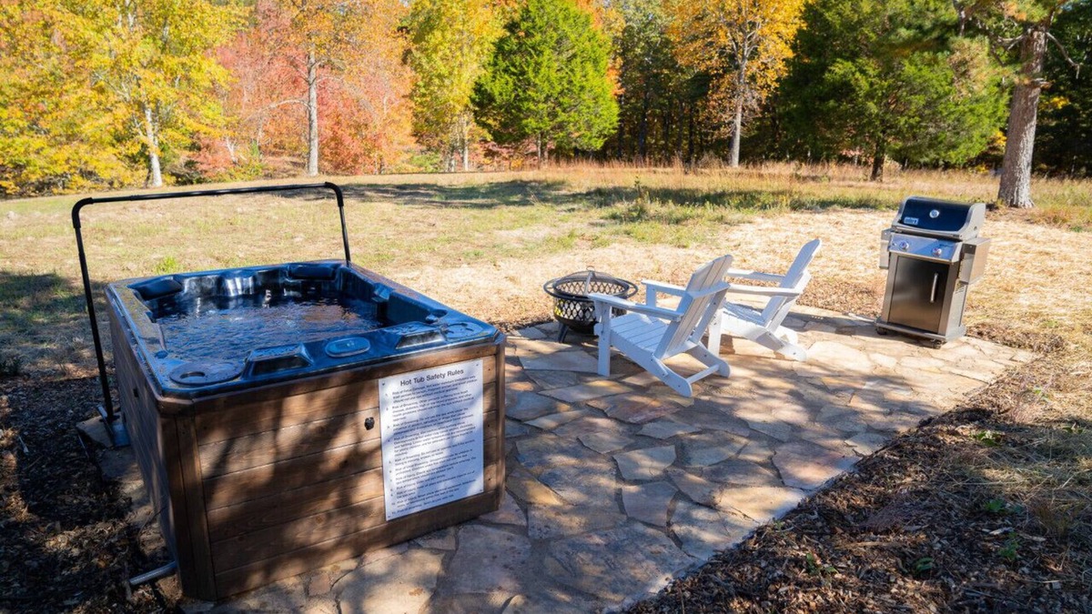 Rising Fawn Cabin | Bee Balm: Unplug Cabins on Cloudland Canyon