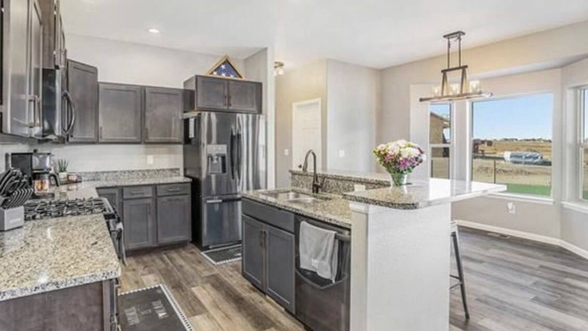 Pueblo West House | Bee Our Guest * Entire 3 Bedroom Place * Lots of Natural Light