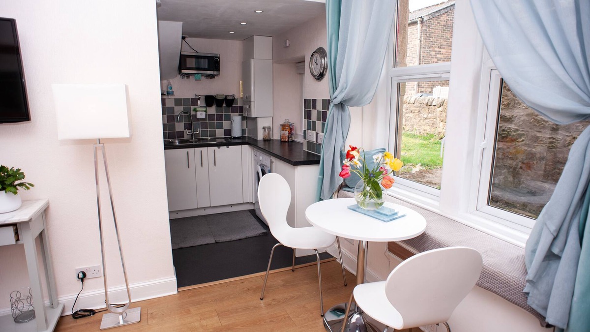 Cupar Apartment | Bee's Townhouse Apartment