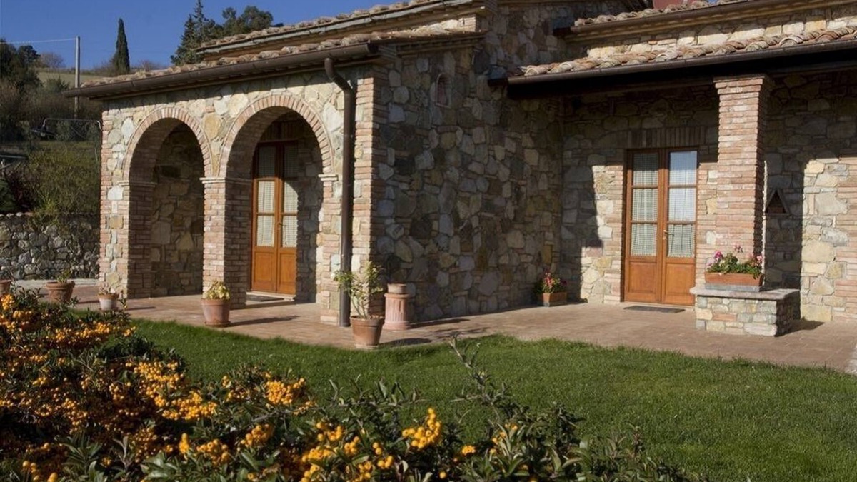San Casciano dei Bagni Apartment | BEECH Apartment for 5 people in a farmhouse with swimming pool