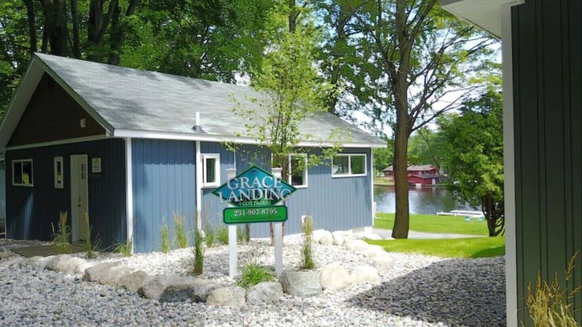 Ludington Cottage | BEECH - Grace Landing Cottages With Stunning Sunsets Over Hamlin Lake