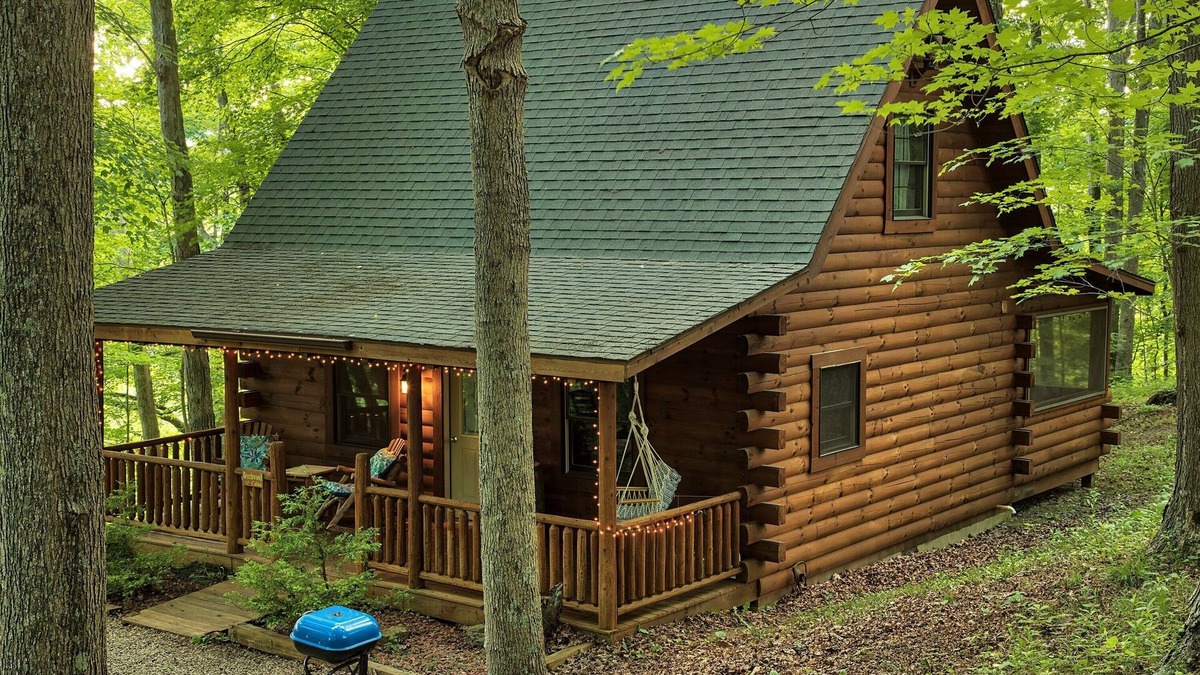 New Plymouth Cabin | Beechwood Cabin near Ash Cave