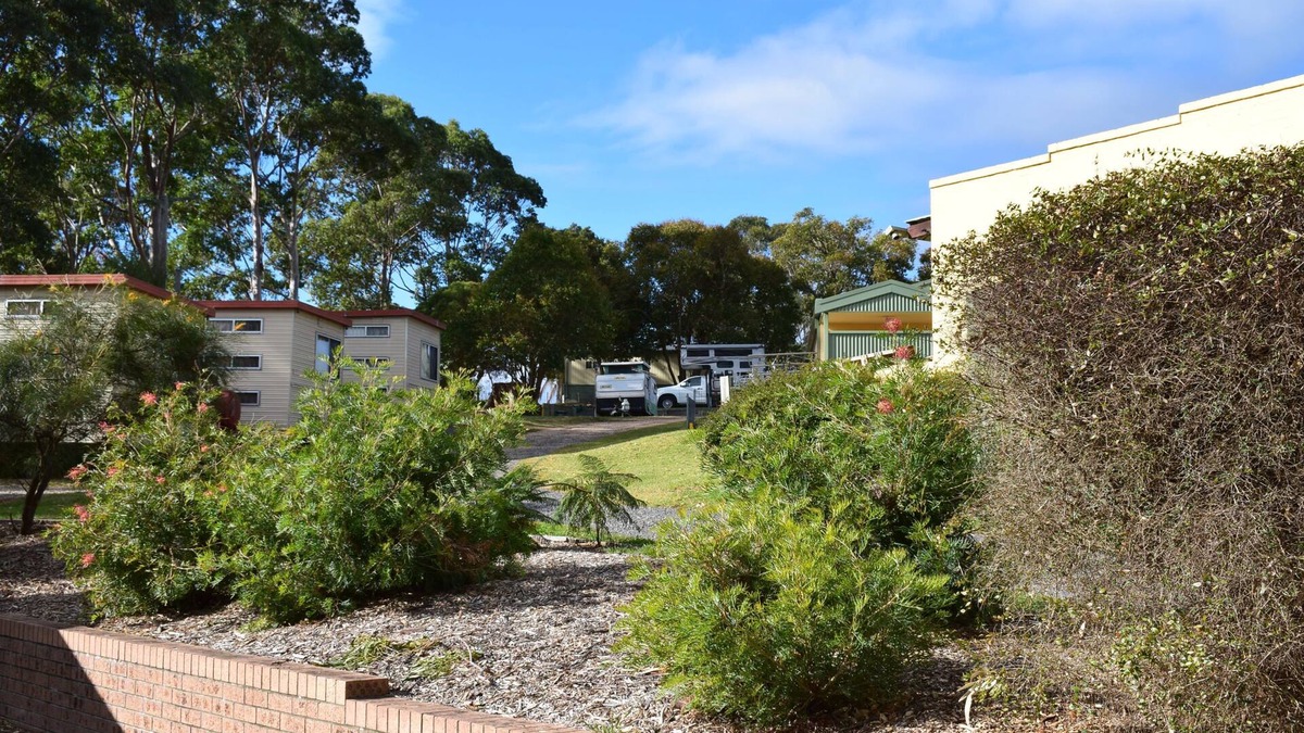 Bega Hotel | Bega Caravan Park