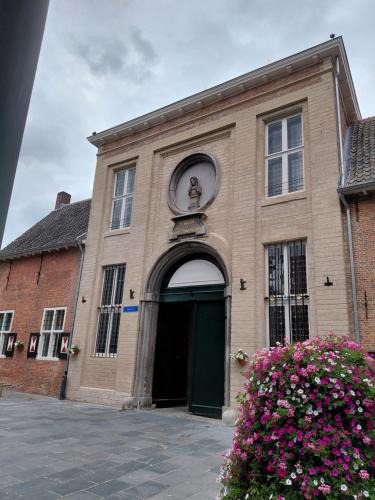 Turnhout Bed & Breakfast | Begijnhofpoort Vakantiehuis