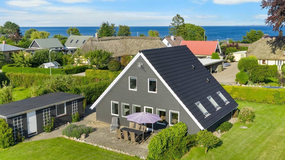 Lundeborg House | "Begitte" - 200m from the sea by Interhome