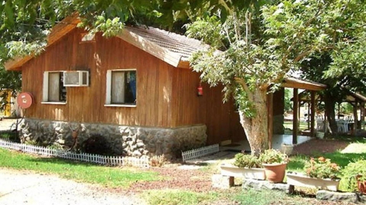 Beit Hillel Cabin | Beit Nofesh Waiss