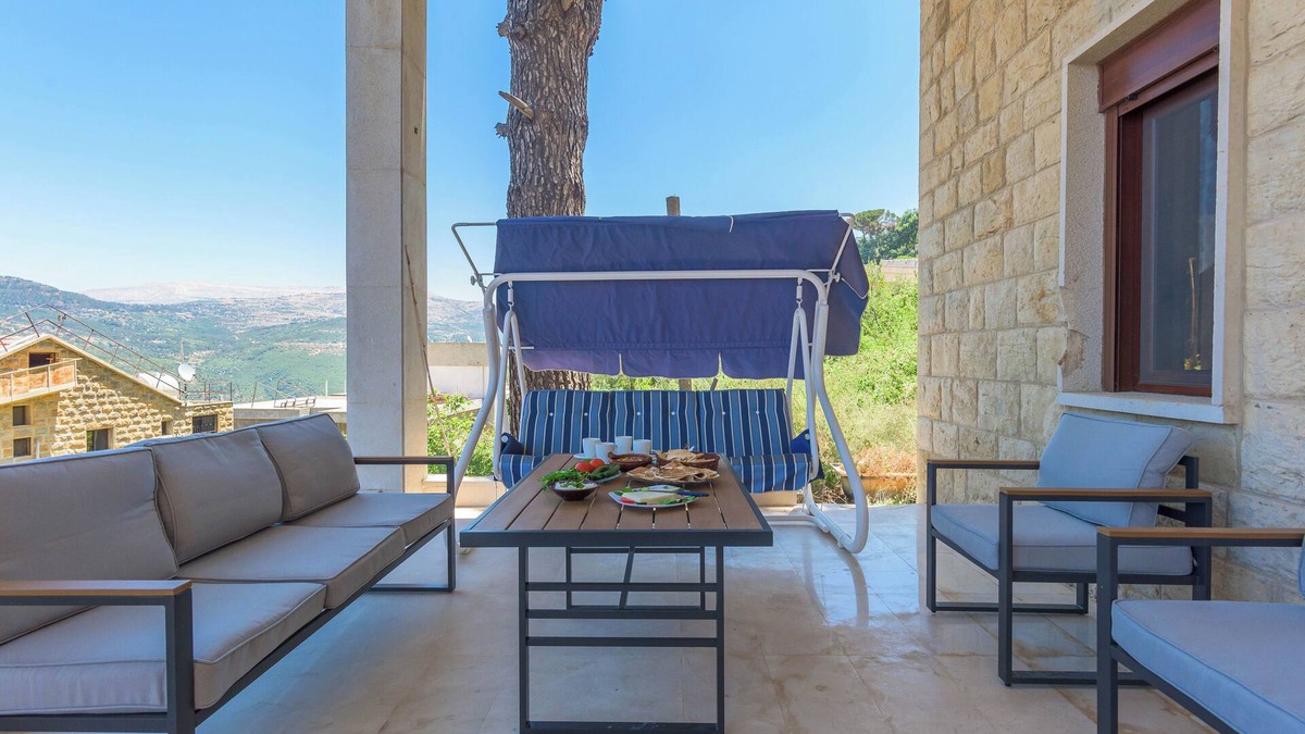 Duhur ash Shuwayr Apartment | Beit Salima 3BR House with Pool