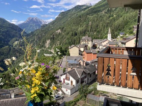 Finhaut Apartment | Bel appartement 2.5 pièces avec balcon, magnifique vue sur le glacier des Grands