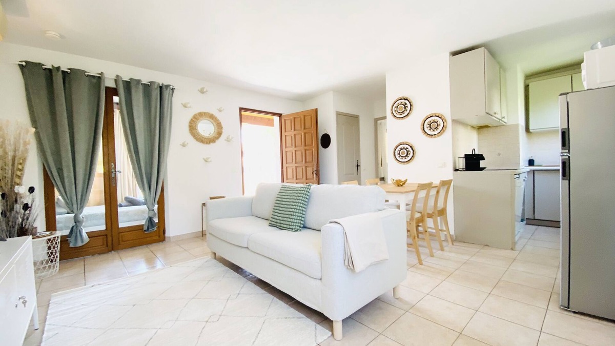 Saint-Tropez City Centre Apartment | Bel Appartement au Coeur du Village de Saint-tropez