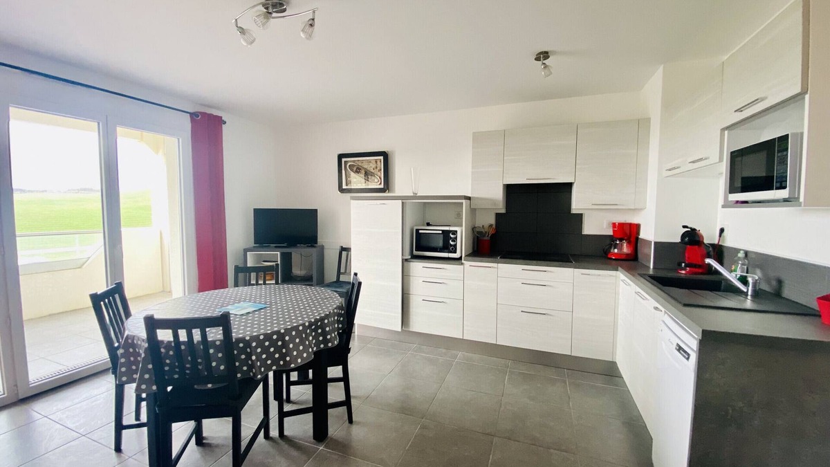 Biscarrosse Plage Apartment | Bel Appartement dans résidence en front de mer (018)