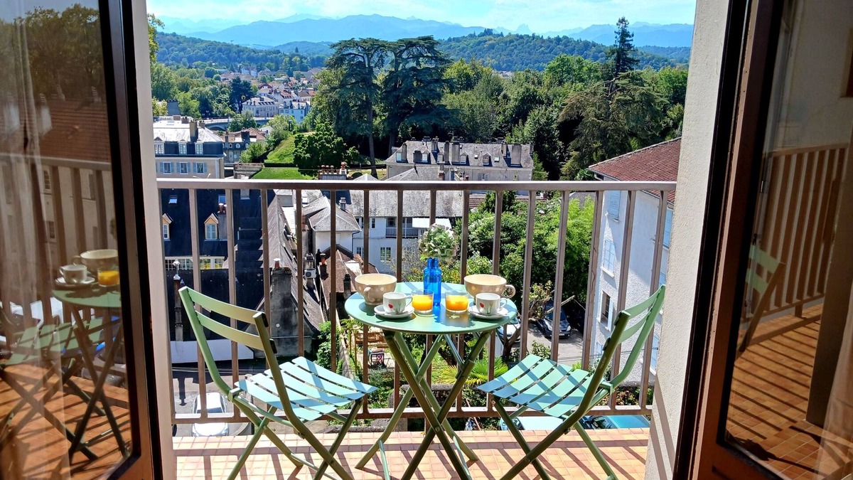 Centre Ville Apartment | Bel Appartement Pau Centre Avec vue sur les Pyrénées