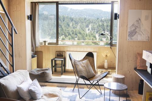 Greolieres les Neiges Apartment | Bel appartement type chalet avec balnéo et jardin