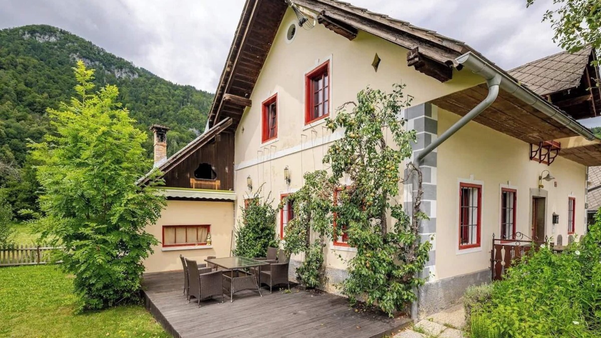 Bohinjska Bela Cottage | Bela Luna—Charming Garden Cottage near Lake Bled