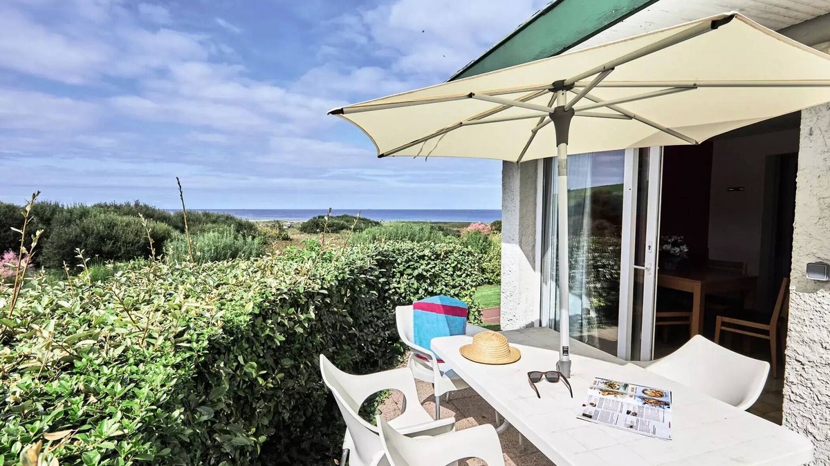 Colleville-sur-Mer Apartment | Belambra Clubs Résidence Colleville-sur-Mer - Omaha Beach - Essential Bungalow 1 Bedroom 4 People Terrace
