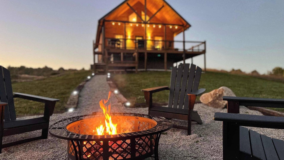 Rogers Cabin | Belay Station: RRG/Hot Tub/Game Room