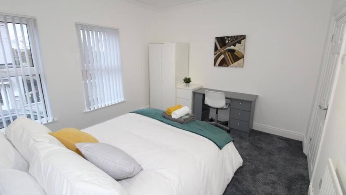 Belfast House | Belfast Cozy Home is a spacious home closer to Belfast City Centre.