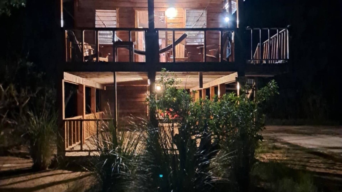 Lighthouse Reef Cabin | Belize Blue Hole Tropical Cabin for Scuba divers!