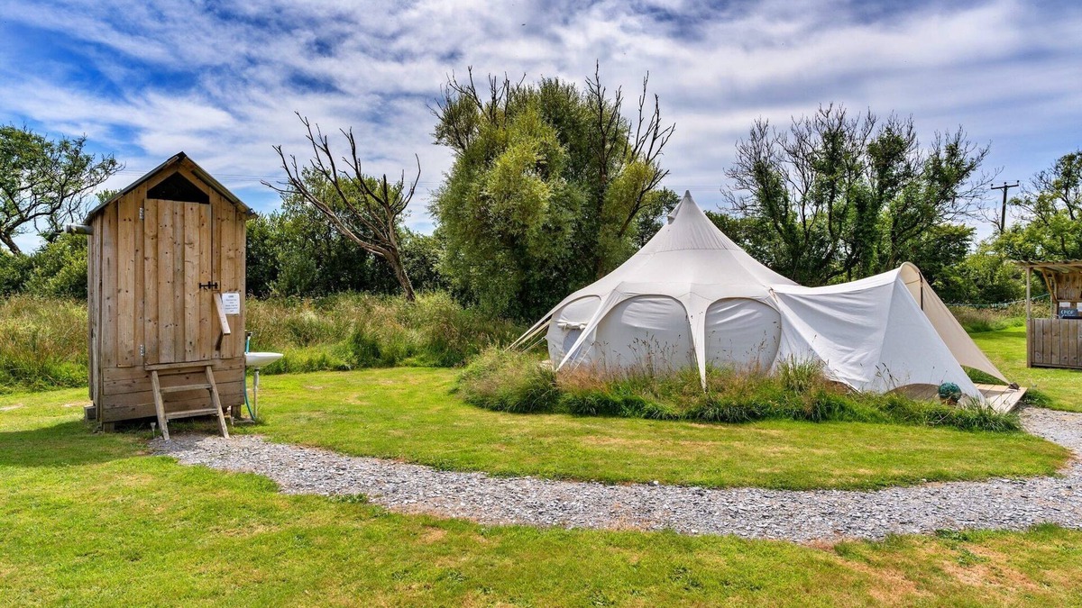 Ilfracombe Ski Chalet | Bell Tent in Devon near Stunning Beaches