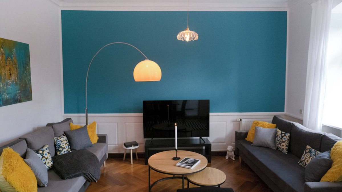 Ludwigsburg Apartment | Bella casa - Business&Family - at the castle - Parking-SmartTV-Netflix - 24h Check in