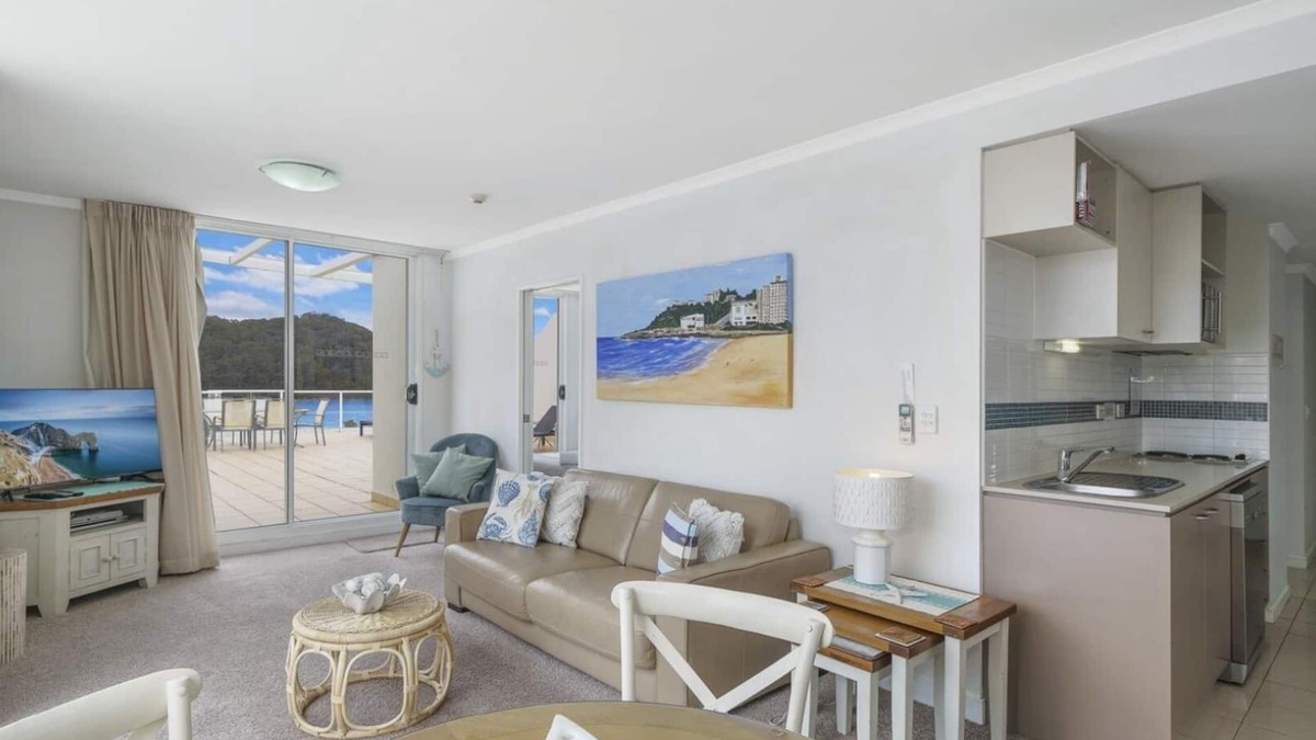Ettalong Beach House | BELLA MARE - 2 Bedroom Ocean View Terrace Apt
