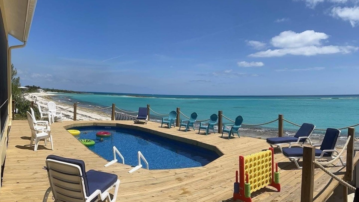 Green Turtle Estates House | Bella Mare' : Bahamas Oceanfront Rental with Large Hot Tub and Pool.