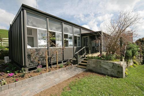 Hurworth House | Bella Park - New Plymouth Holiday Studio