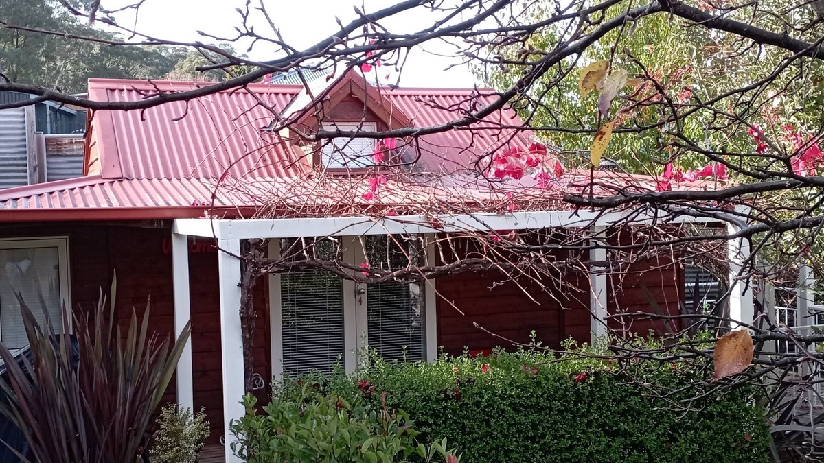 Bright Cottage | bella rouge cottage Bright