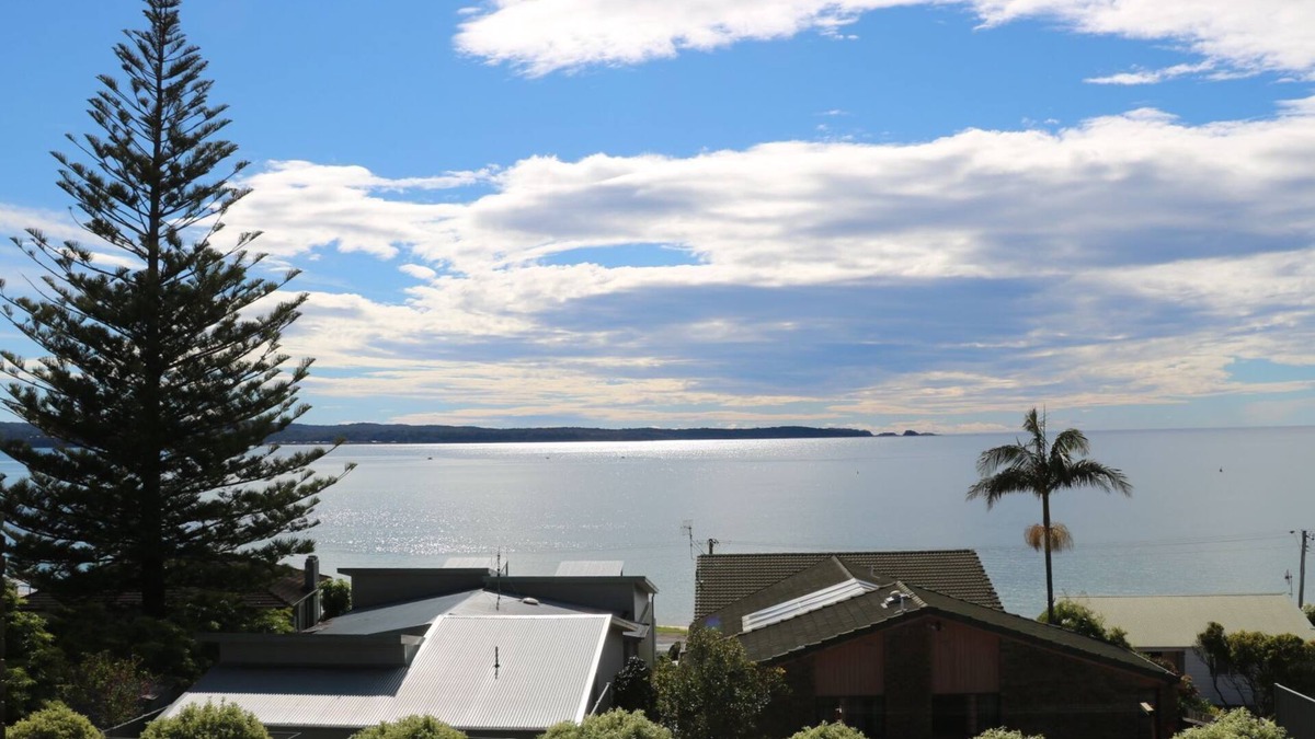 Batehaven House | Bella Vista Batehaven - Ocean Views and Pool