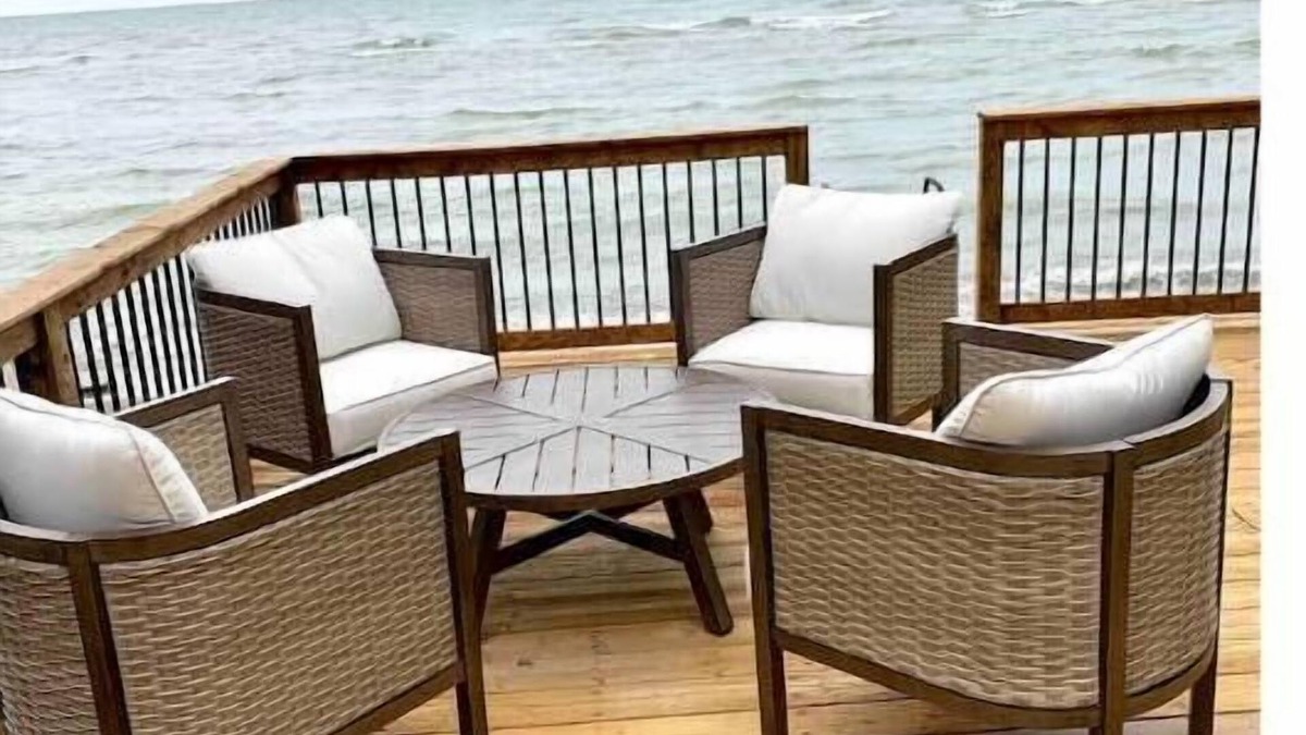 Kingsville Cottage | Bella Vista - Cedar Island , KingsvillenLakefront and private beach !