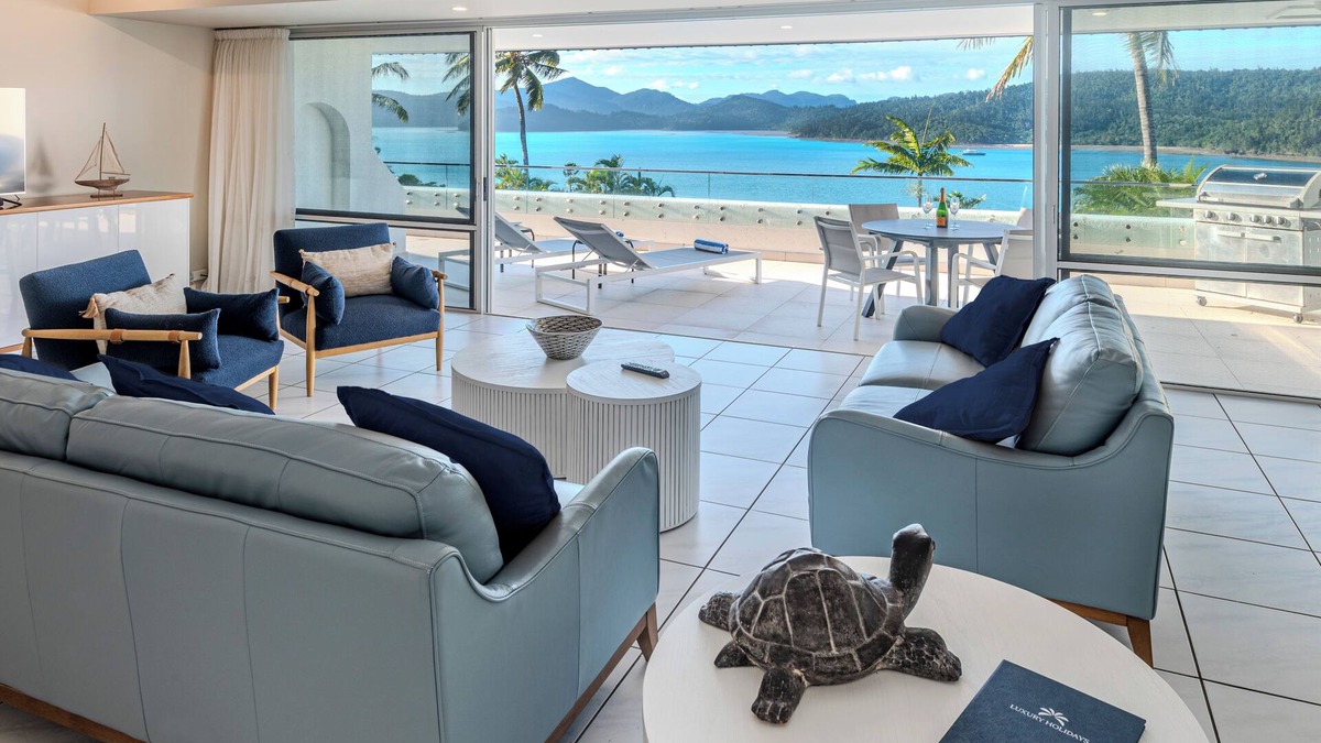 Hamilton Island Apartment | Bella Vista East 5 - 2 bedroom oceanview apartment with golf buggy