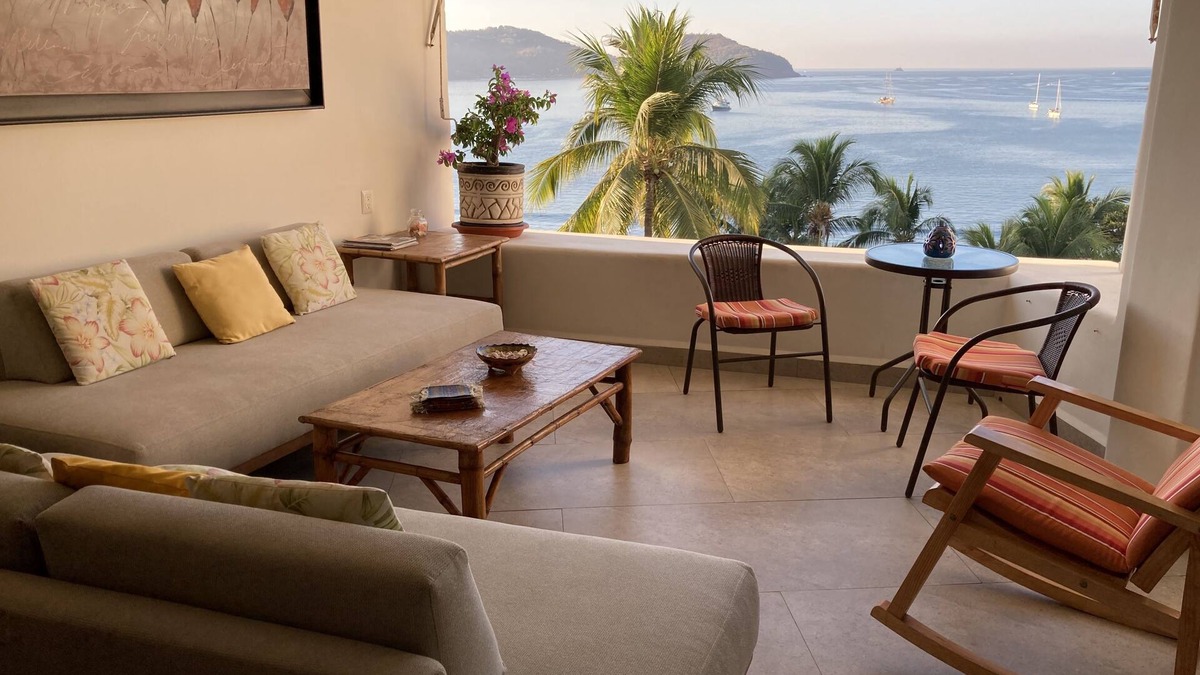 Playa la Madera Condo | Bella Vista-Spectacular Views of Zihua Bay from 1-BR Condo above Madera Beach