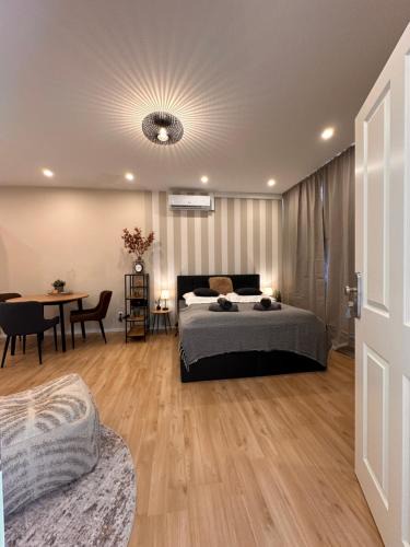 Ruckingen Apartment | Bellahomes, Aircondition, private Parking, Netflix, Airport 30 Minuten