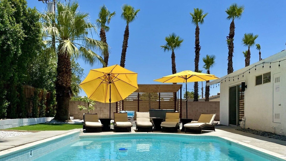 Desert Park Estates House | Bellamy Casa Blanca - Luxury 4Br, 2 Bathrooms with Private Pool.