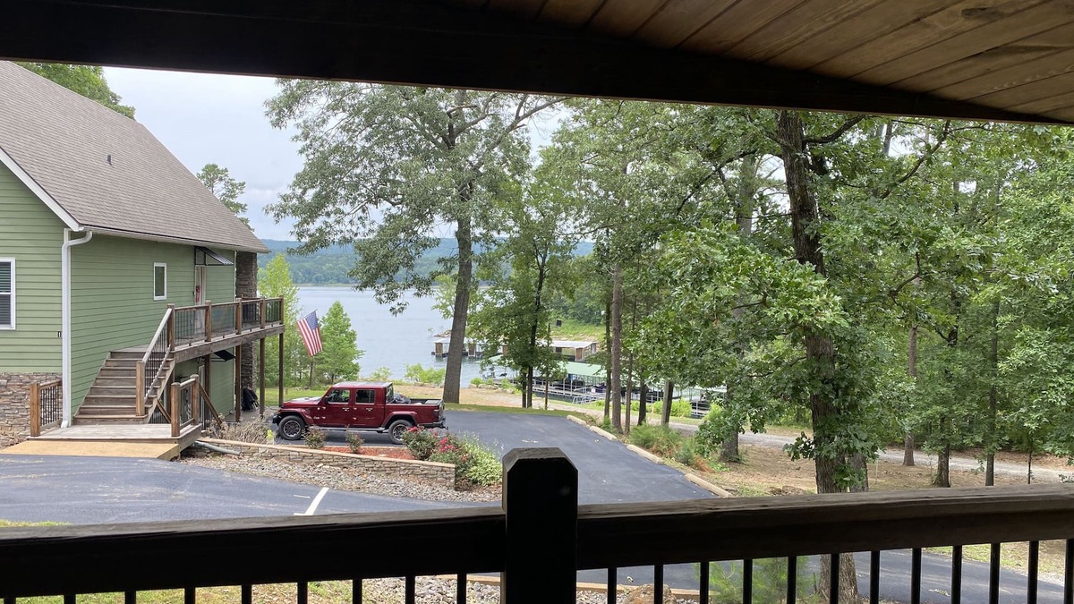 Greers Ferry House | Bellawood Resort #4 Sleeps 4. Lakefront Downstairs Unit with Boat Slip