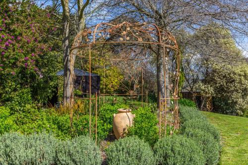 Duvauchelle House | Bellbird Guest Accommodation