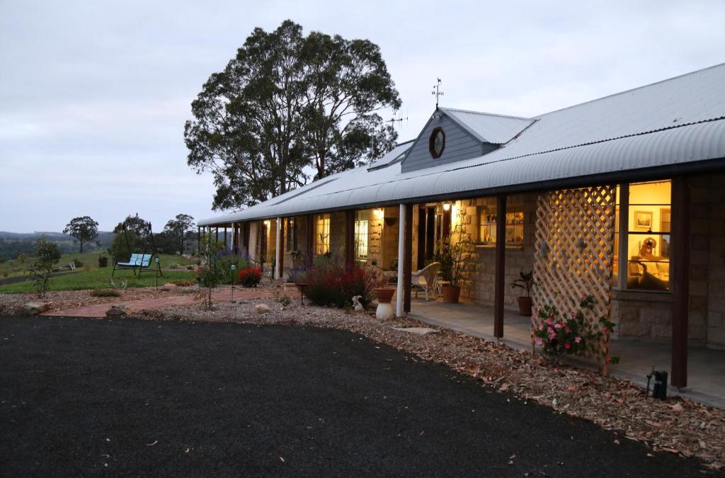 Karaak Flat Bed & Breakfast | BellbirdHill Bed & Breakfast