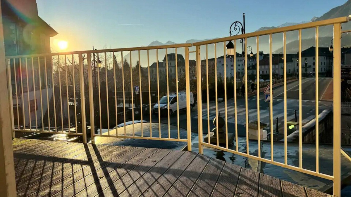 Albertville Apartment | Belle étoile - Private garage and terrace